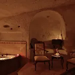 浦卡斯洞穴套房酒店 酒店