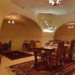 酒店 浦卡斯洞穴套房酒店