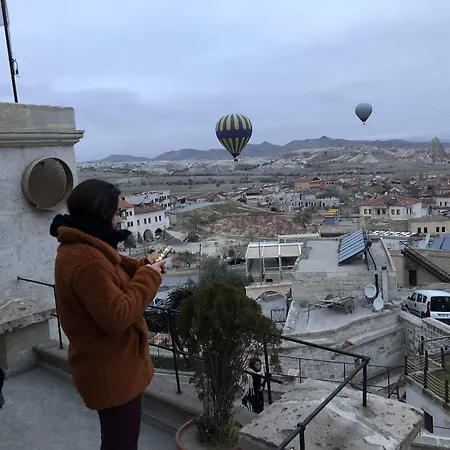 浦卡斯洞穴套房酒店 酒店