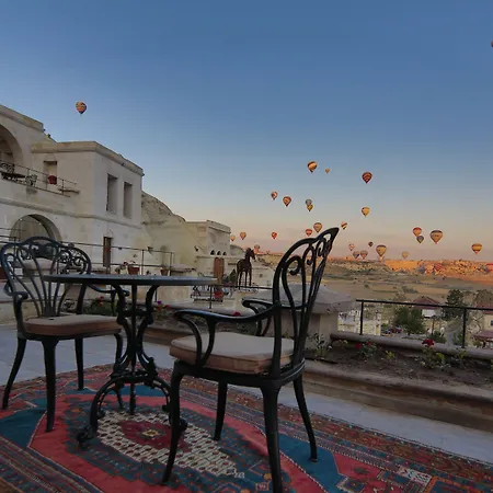 Phocas Cave Hotel 2*
