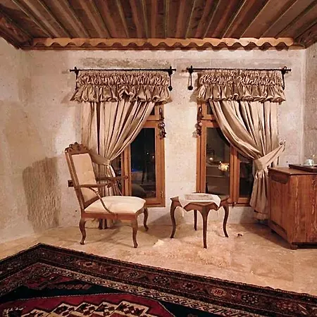 Phocas Cave Hotel