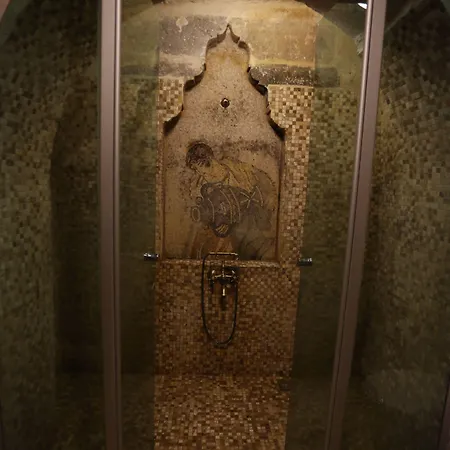 Phocas Cave Hotel