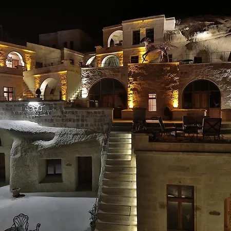 浦卡斯洞穴套房酒店 酒店