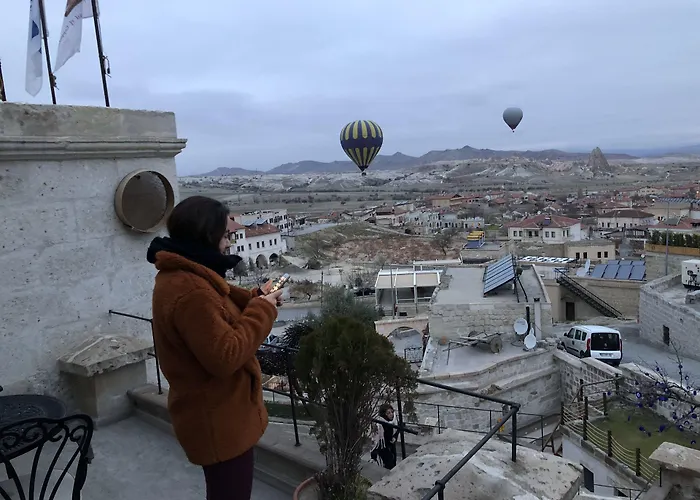 Phocas Cave מלון