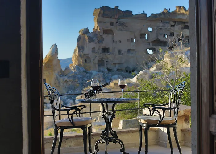 מלון Phocas Cave 2*