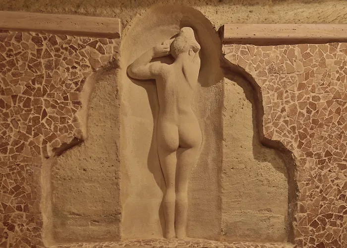 Phocas Cave מלון 2*