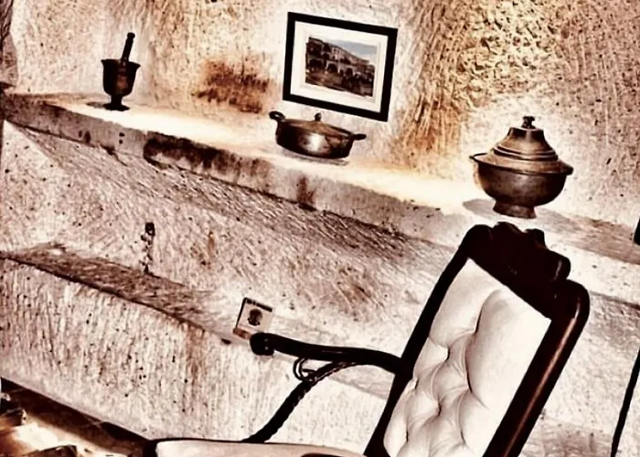 Phocas Cave מלון