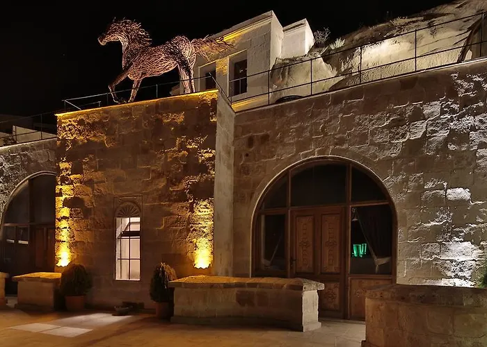 Phocas Cave מלון 2*